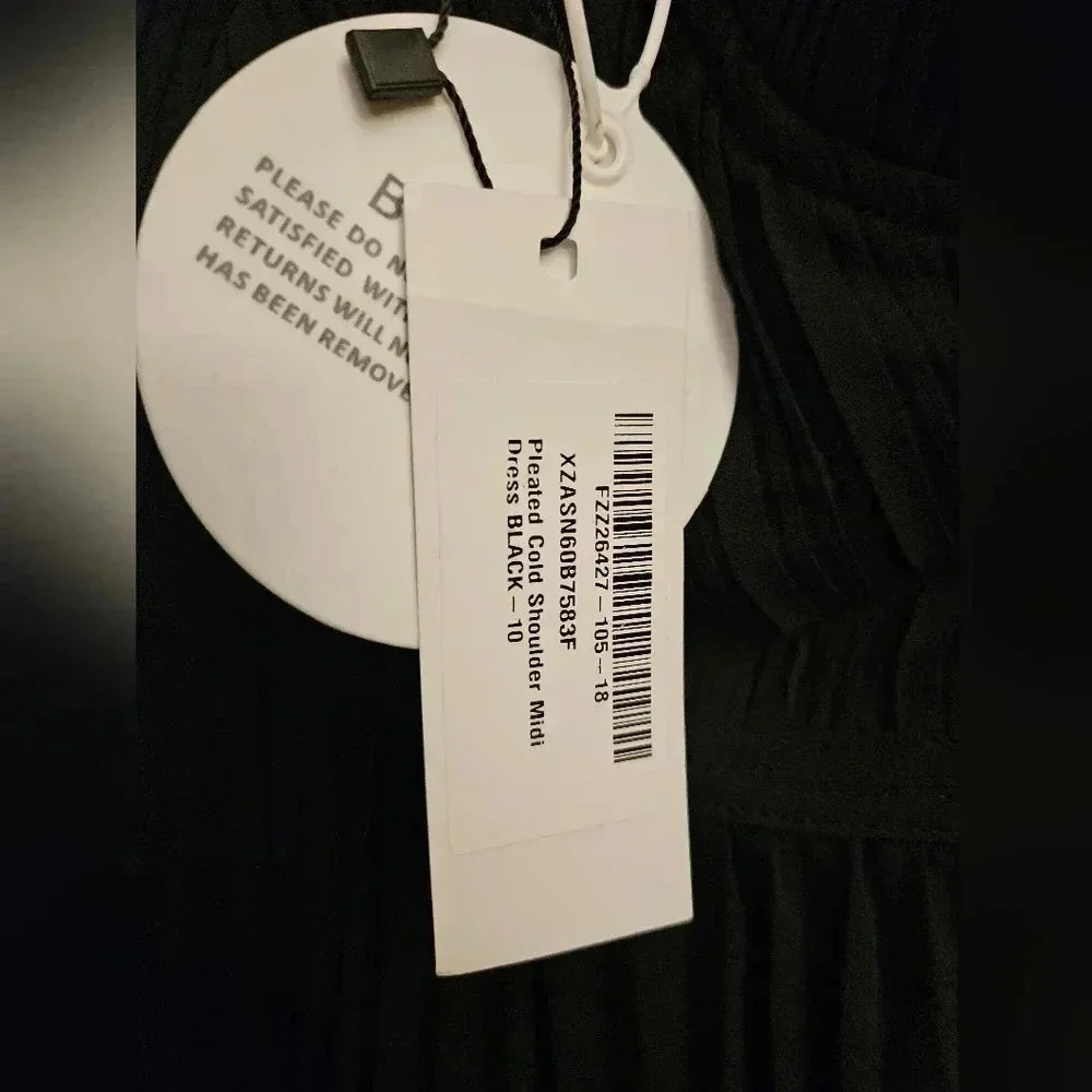 Pleated Cold Shoulder Midi Dress BooHoo- Black (sz 6) - NWT - Picture 7 of 8